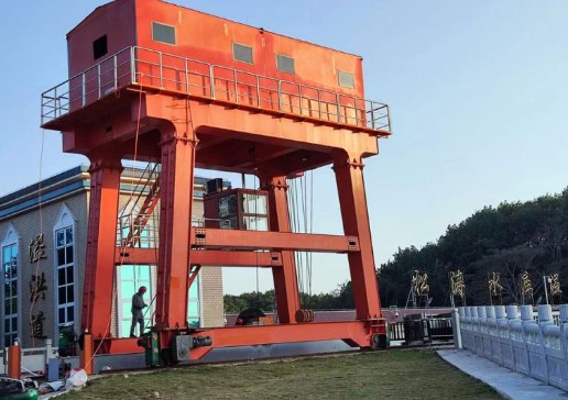 壩頂門(mén)機(jī)